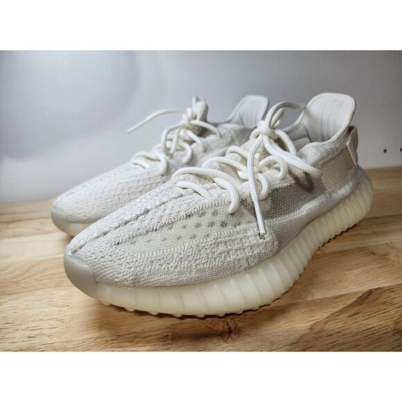 ADIDAS YEEZY BOOST 350v2 US 9 - Picture 5 of 6